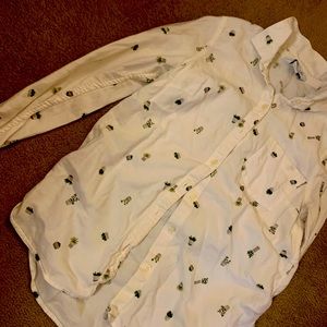 Old navy shirt